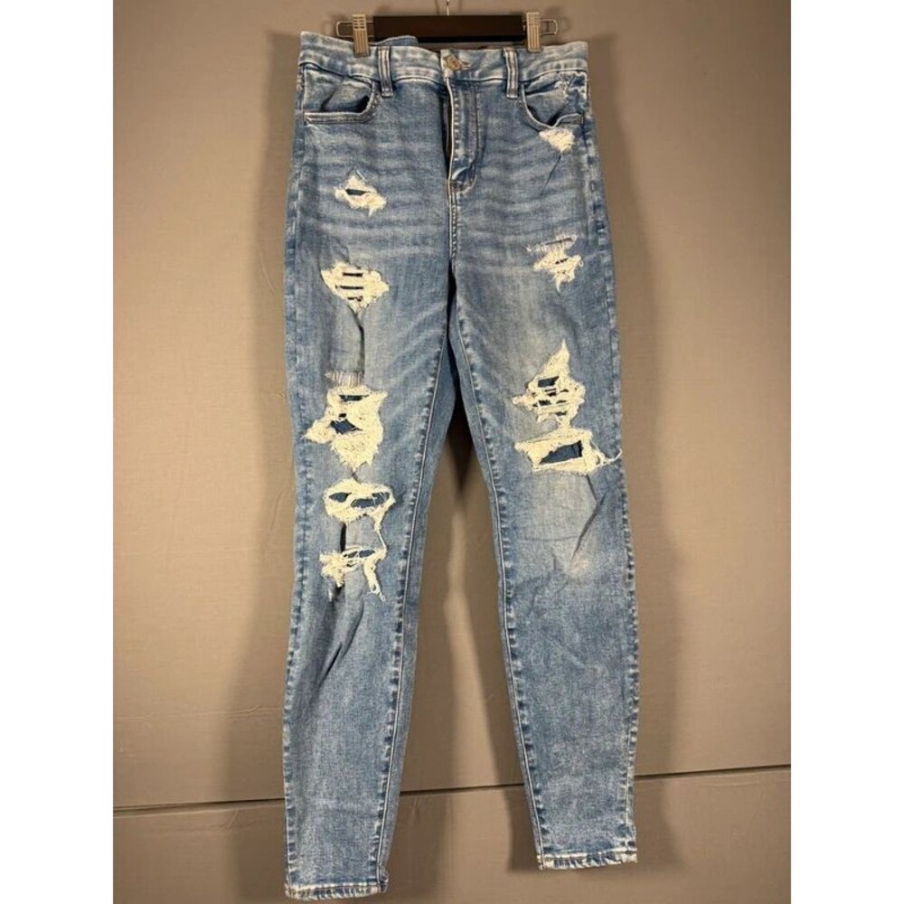 American Eagle Curvy High Rise Distressed Jeans
